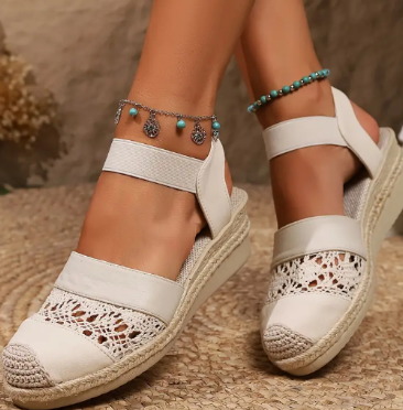 Elegant Solid Color Women's Sandals with Chunky Heel (One Pair)
